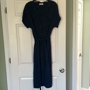 NWOT medium navy Amalli Talli wrap dress. Super cute. Non-smoking home.